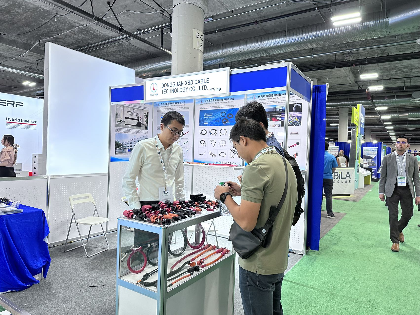 72A852BC-ECF3-48E3-AF69-3000BB83669D